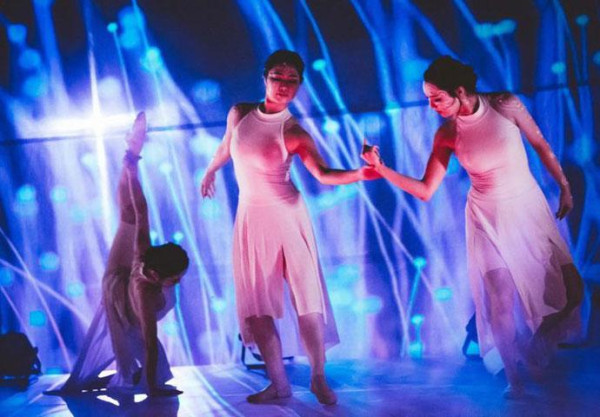 国宝五重塔開扉の夜間拝観イベント プロジェクションマッピング・センシングとダンスの融合によるダンスパフォーマンス